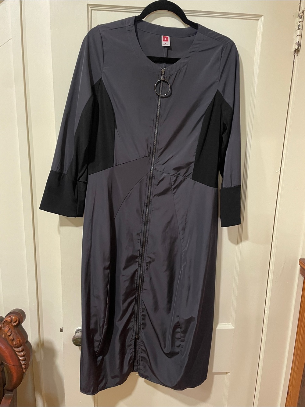 IC COLLECTION Gray & Black Long Sleeve Zip Dress with Ring Pull